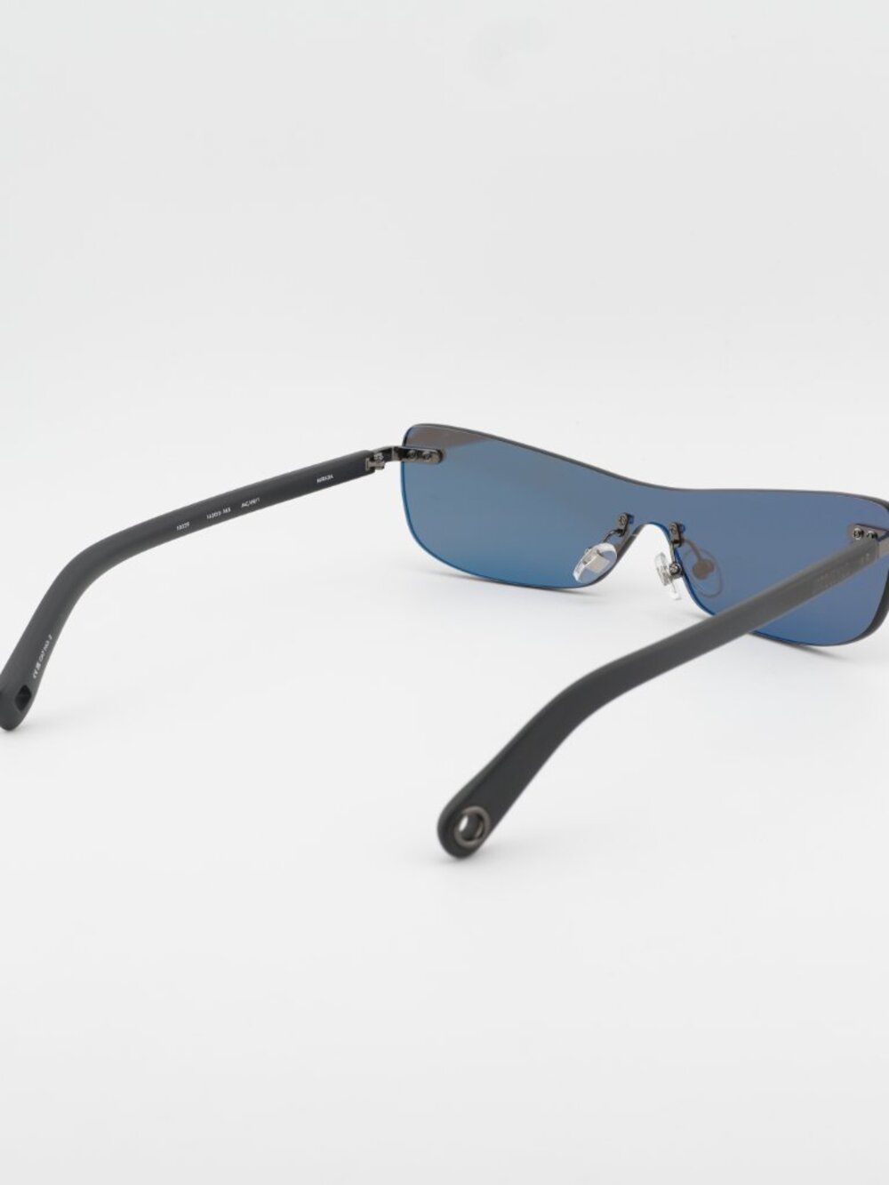 Jacquemus MIRADA JAC/69 C1 Shield Sunglasses - Matte Grey\Grey - Picture 10 of 10